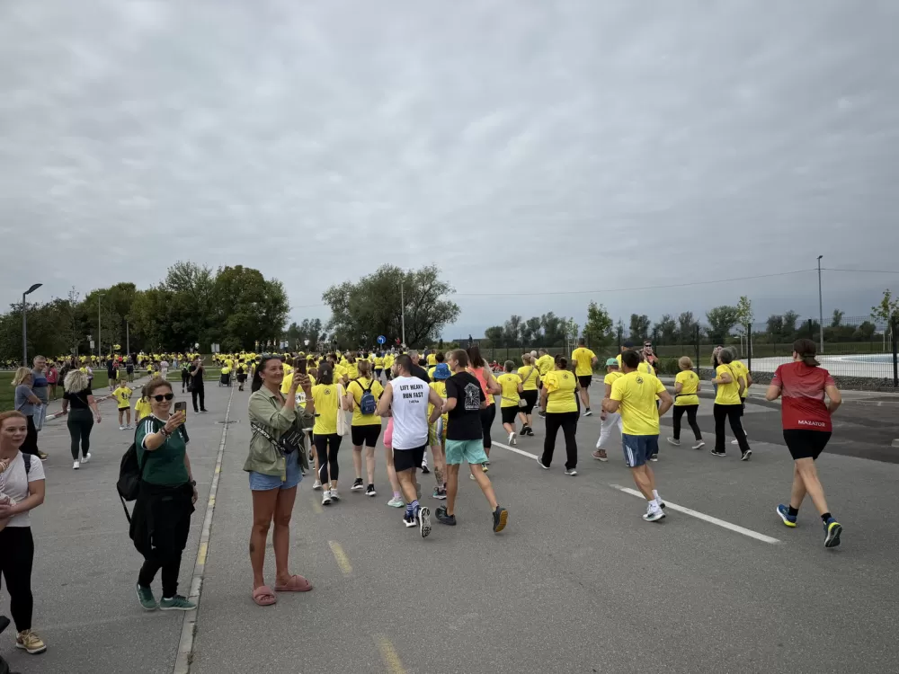 (FOTOGALERIJA) Donacijska utrka ʼZnanjem i prevencijom do zdravljaʼ okupila Brođane svih generacija