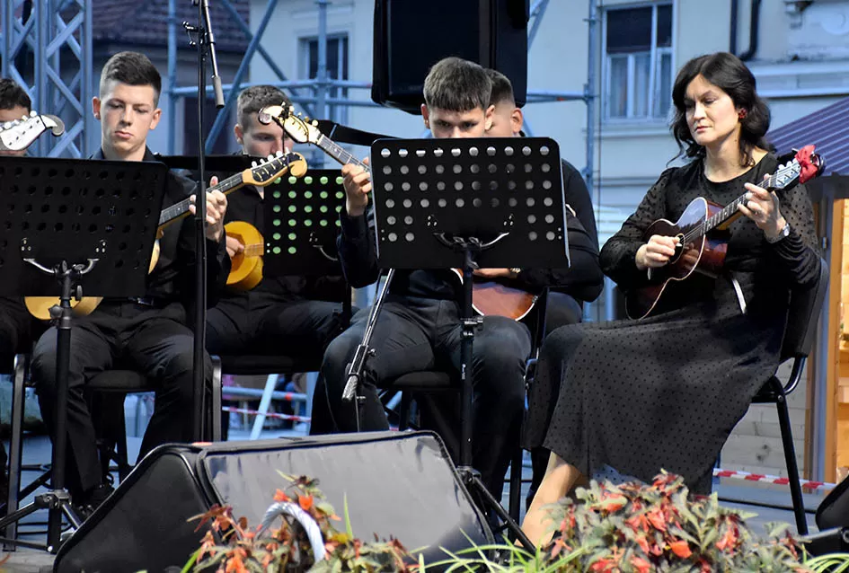 (VELIKA FOTOGALERIJA) Zlatne žice  Slavonije iznjedrile nove tamburaške hitove