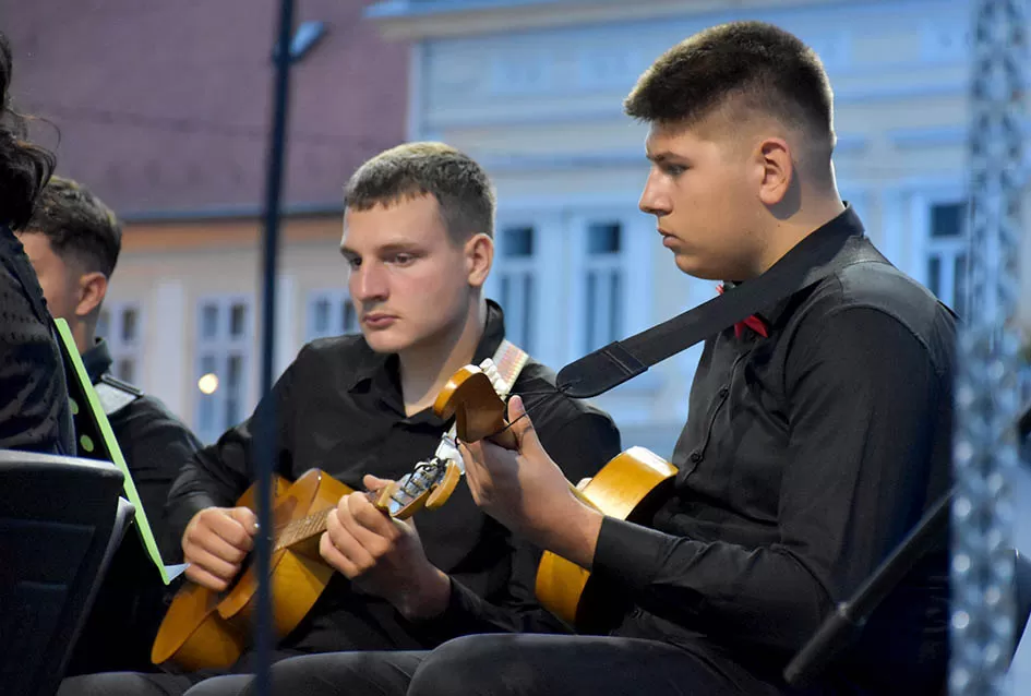 (VELIKA FOTOGALERIJA) Zlatne žice  Slavonije iznjedrile nove tamburaške hitove