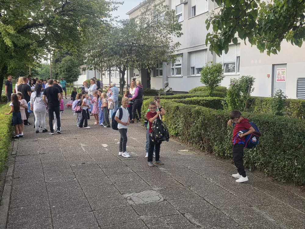 Sigurno do škole: Svakog rujna policijska službenica Sandra savjetuje prvašiće kako se ponašati u prometu