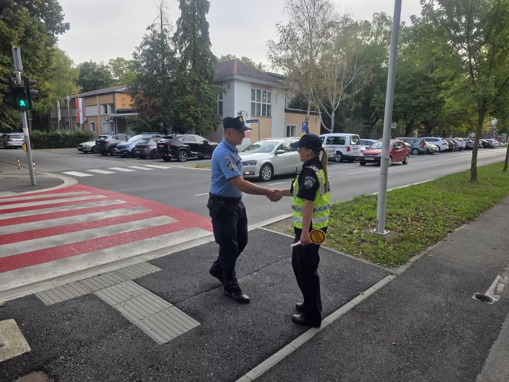 Sigurno do škole: Svakog rujna policijska službenica Sandra savjetuje prvašiće kako se ponašati u prometu