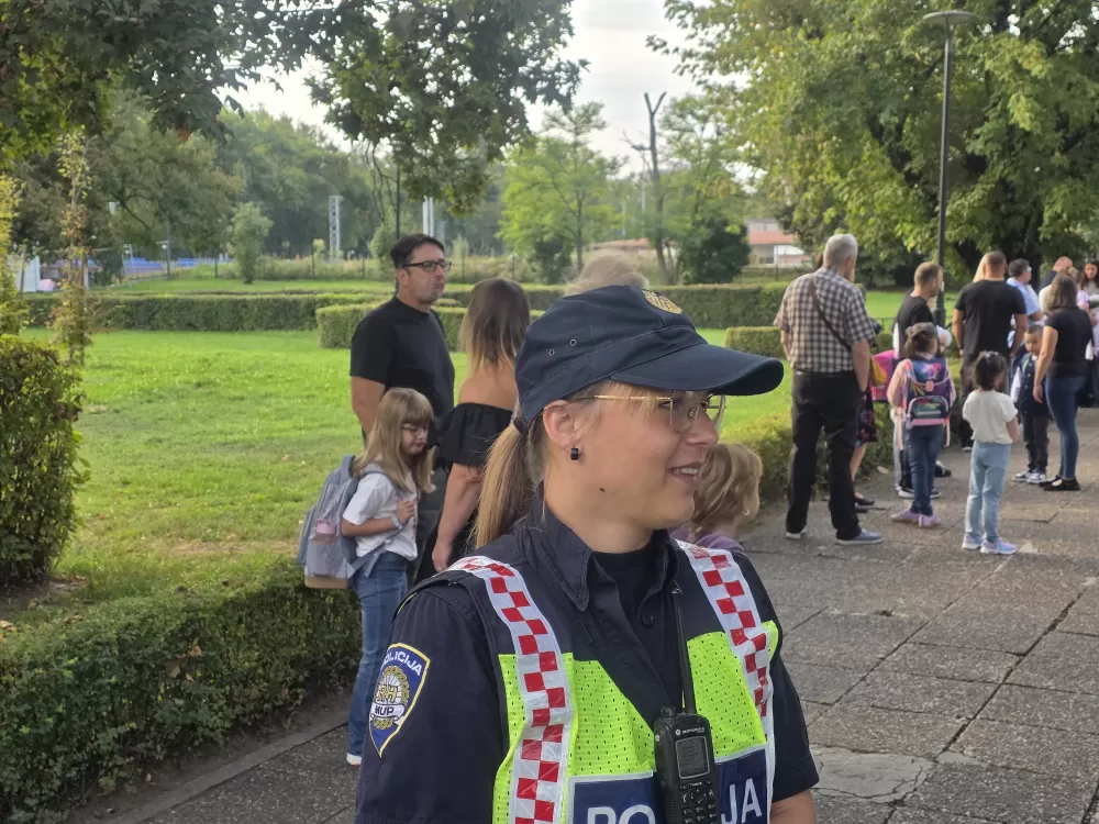 Sigurno do škole: Svakog rujna policijska službenica Sandra savjetuje prvašiće kako se ponašati u prometu