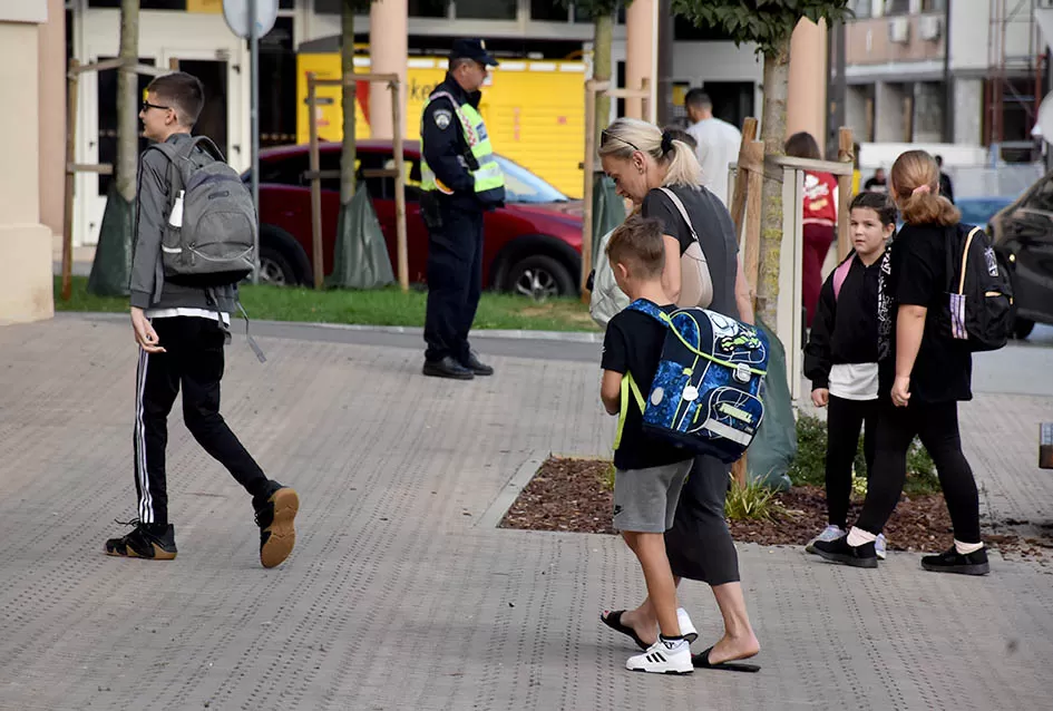 Sigurno do škole: Policijski službenici provode preventivnu akciju 