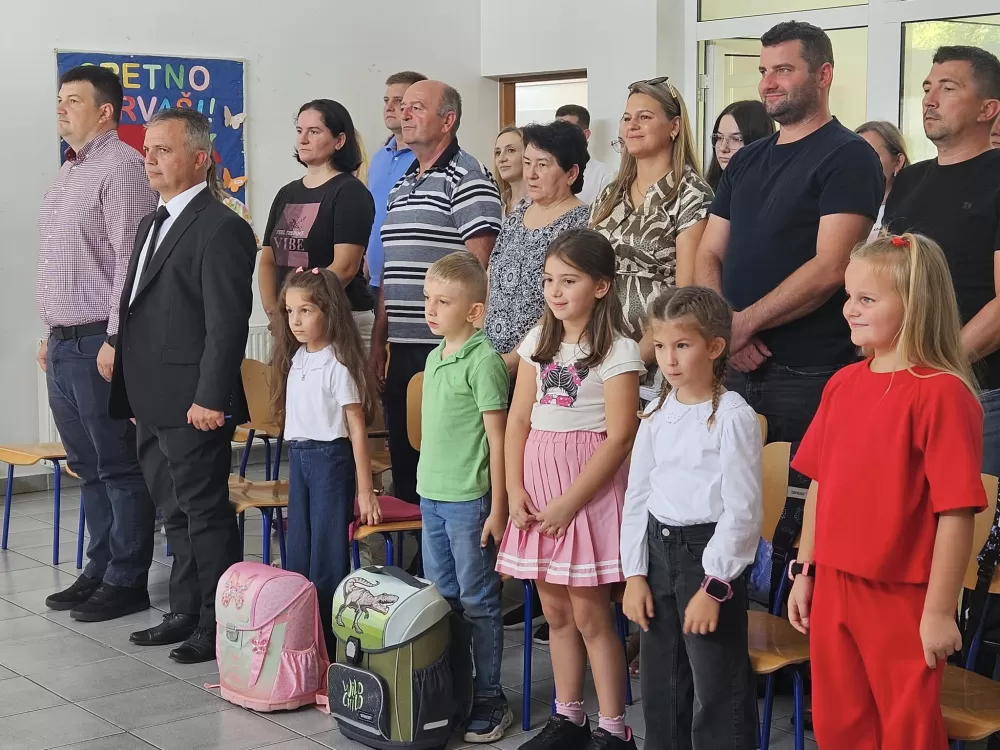 Slavonsko-brodska televizija darivala prvašiće