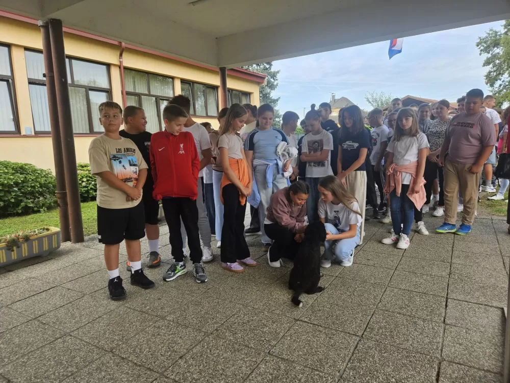 Slavonsko-brodska televizija darivala prvašiće