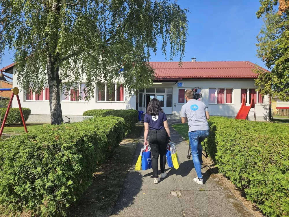 Slavonsko-brodska televizija darivala prvašiće