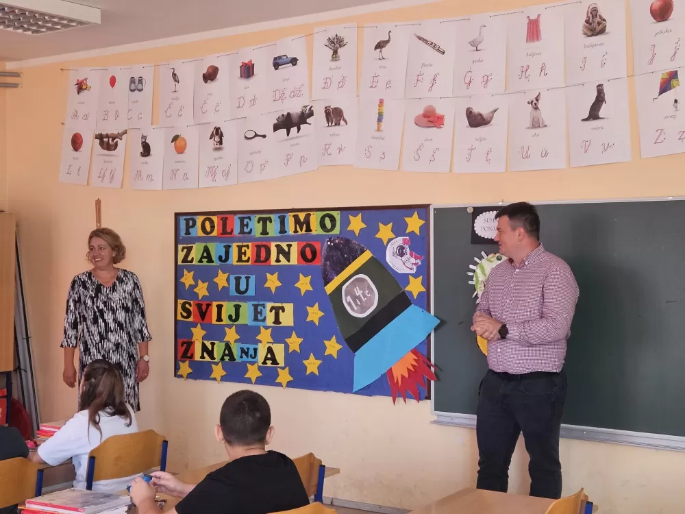 Slavonsko-brodska televizija darivala prvašiće