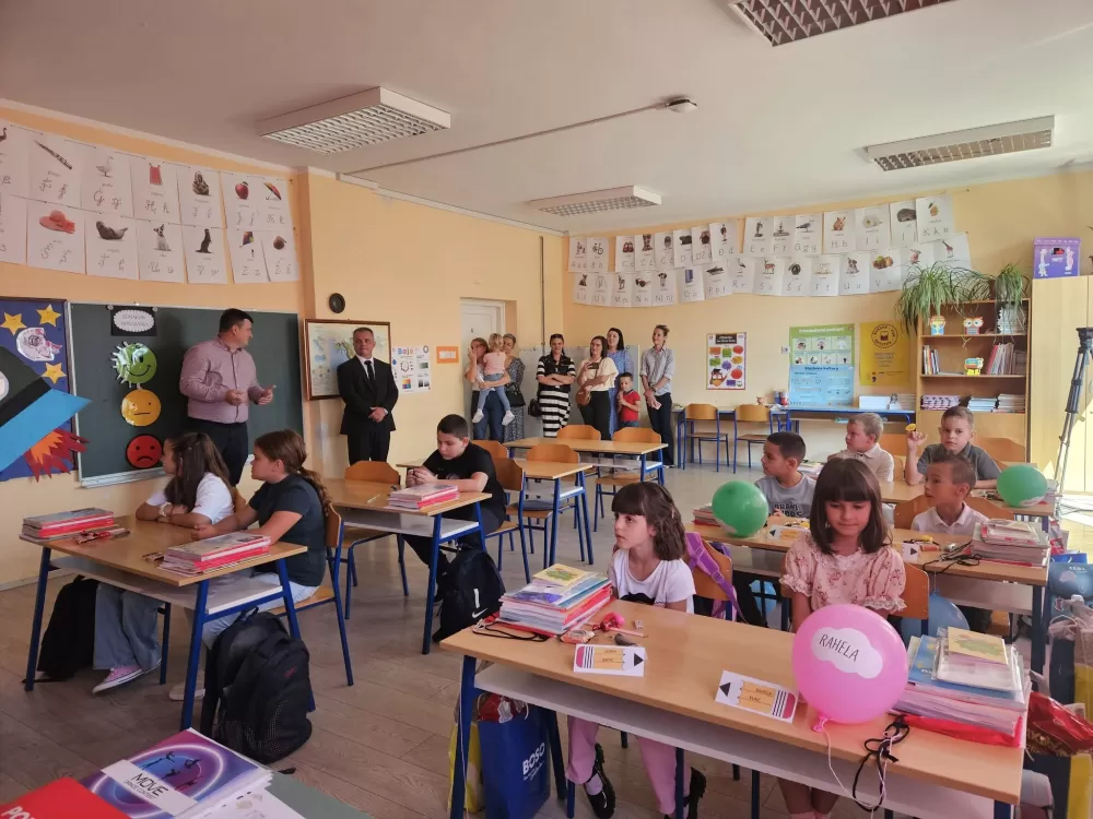Slavonsko-brodska televizija darivala prvašiće