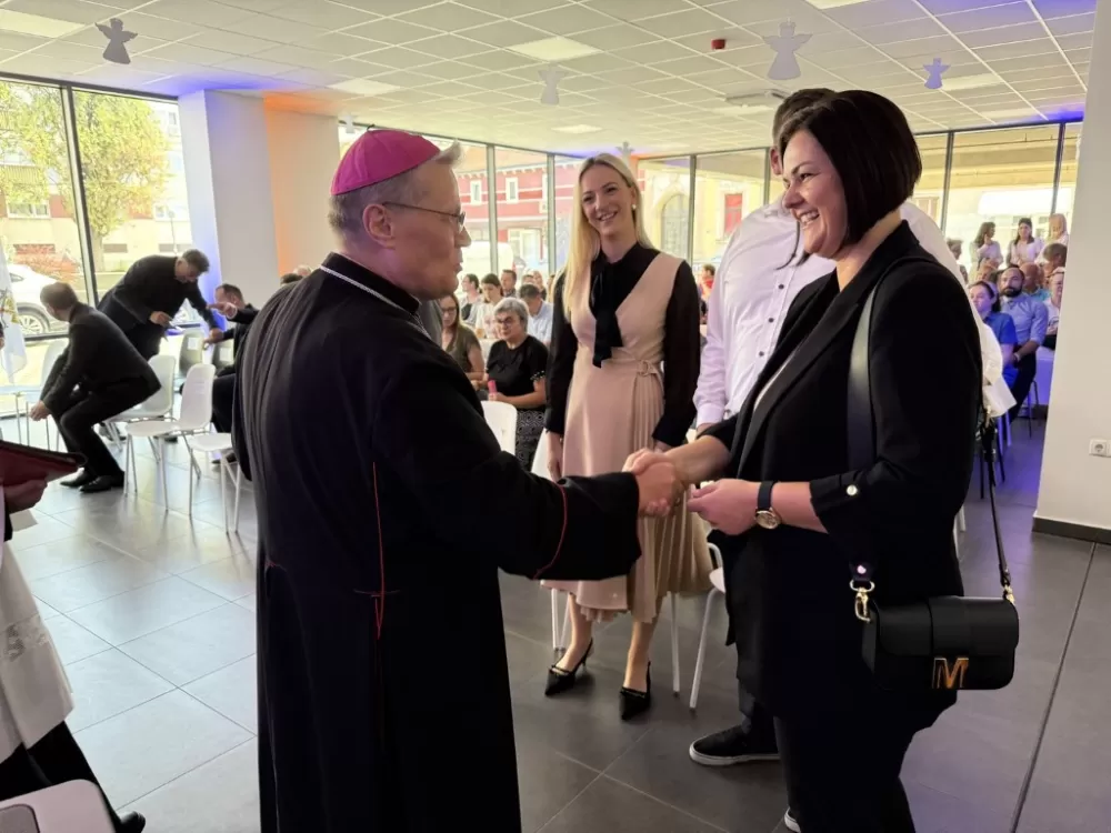 Svečano otvorena Katolička osnovna škola Andrije Živkovića u Slavonskom Brodu