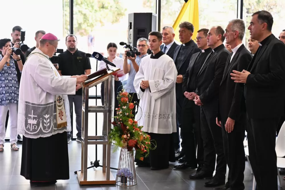 SB Online | Svečano otvorena Katolička osnovna škola Andrije Živkovića u Slavonskom Brodu