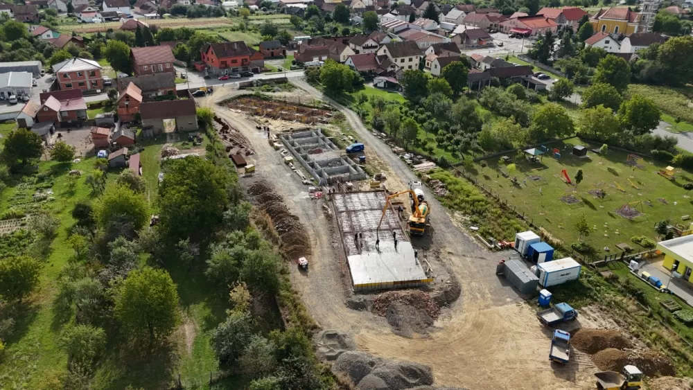 (FOTO) Prema planiranoj dinamici izvode se radovi na izgradnji Centra za starije osobe u Jakšiću 