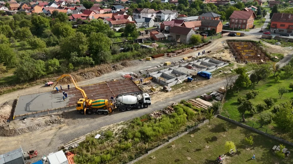 (FOTO) Prema planiranoj dinamici izvode se radovi na izgradnji Centra za starije osobe u Jakšiću 