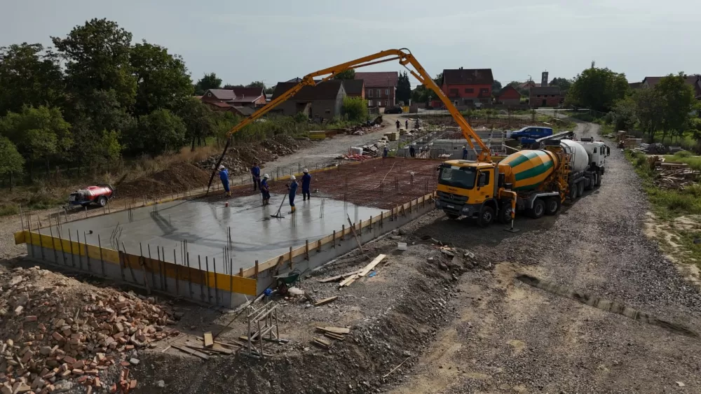 (FOTO) Prema planiranoj dinamici izvode se radovi na izgradnji Centra za starije osobe u Jakšiću 