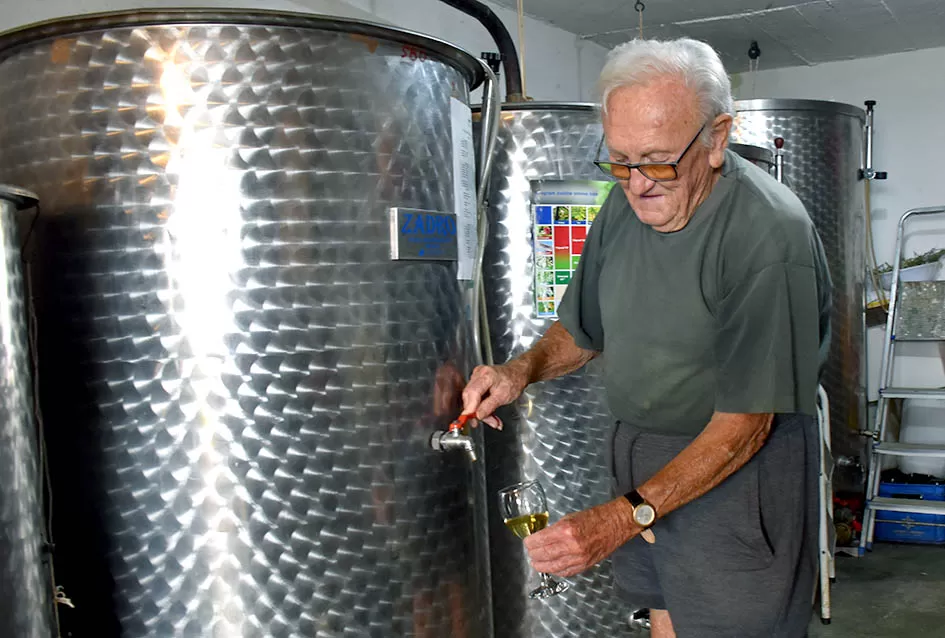 Berba, razlog za okupljanje obitelji Plovanić i Vukosavljević: Iz SAD-a stigao i sin Zoran