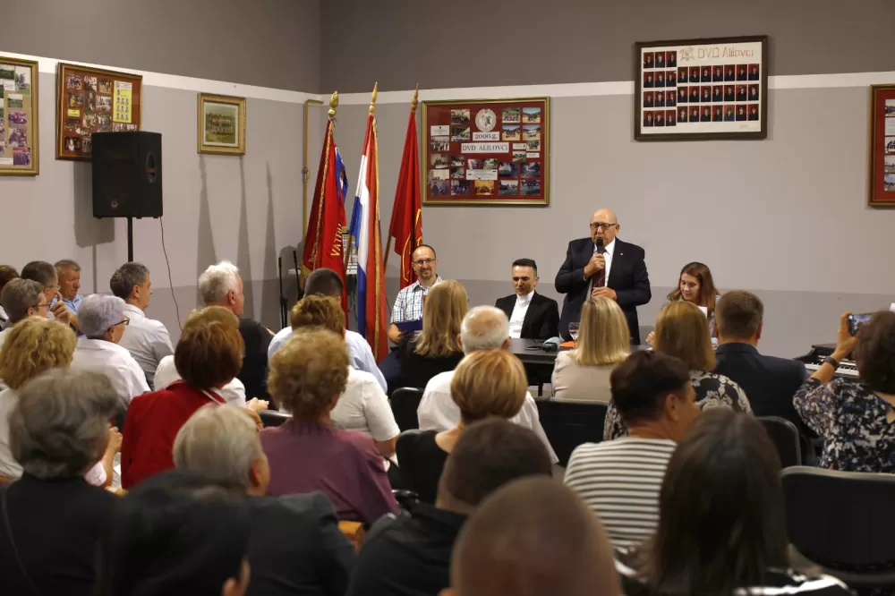 Predstavljena foto monografija Ivice Ciganovića “Tebi Gospo draga”