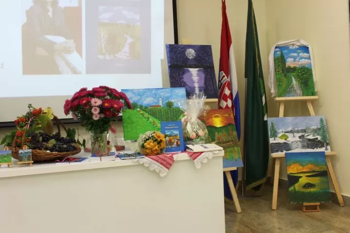 POETSKA VEČER: Predstavljena prva zbirka pjesama Kate Tutić „Divlja rijeka života“