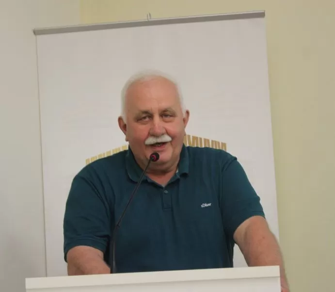 POETSKA VEČER: Predstavljena prva zbirka pjesama Kate Tutić „Divlja rijeka života“