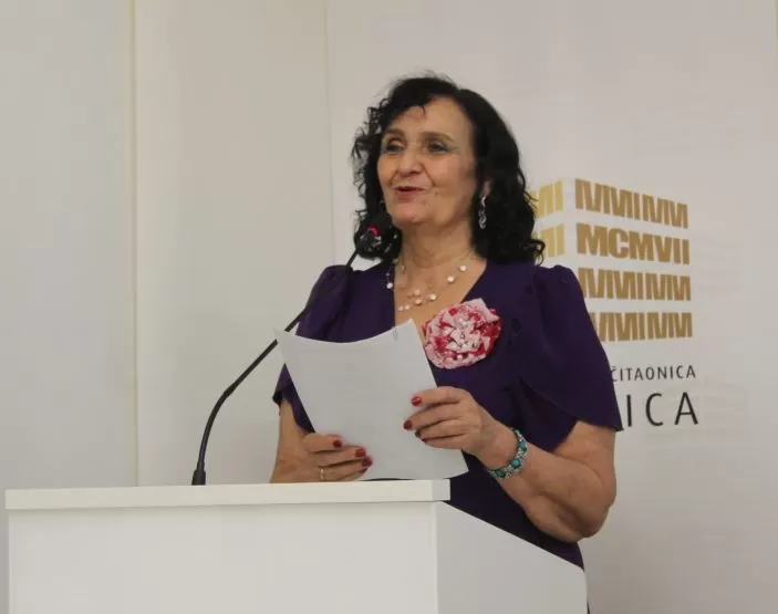 POETSKA VEČER: Predstavljena prva zbirka pjesama Kate Tutić „Divlja rijeka života“