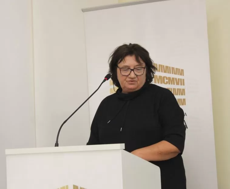 POETSKA VEČER: Predstavljena prva zbirka pjesama Kate Tutić „Divlja rijeka života“