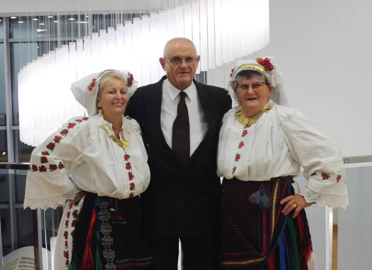 POETSKA VEČER: Predstavljena prva zbirka pjesama Kate Tutić „Divlja rijeka života“