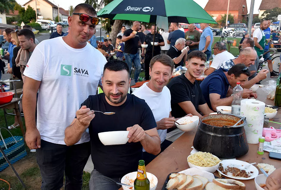 Požežanin Branko Radovanović skuhao najbolji fiš u Jakšiću