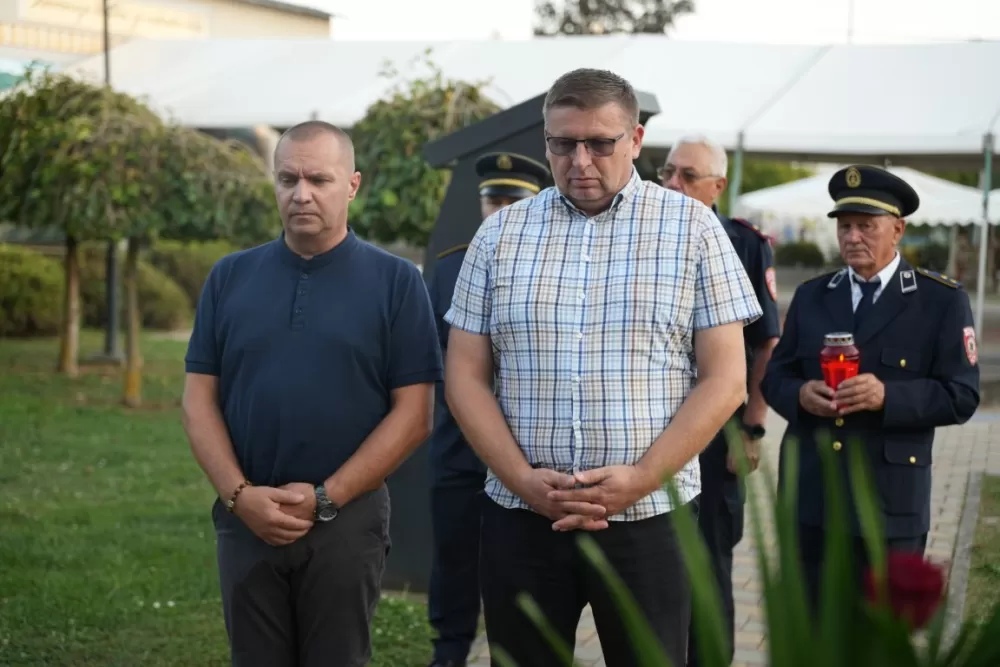(FOTOGALERIJA) Proslavljen Dan općine Brodski Stupnik uz euharistijsko slavlje, polaganje vijenaca u čast poginulih branitelja i Svečanu sjednicu Općinskog vijeća 