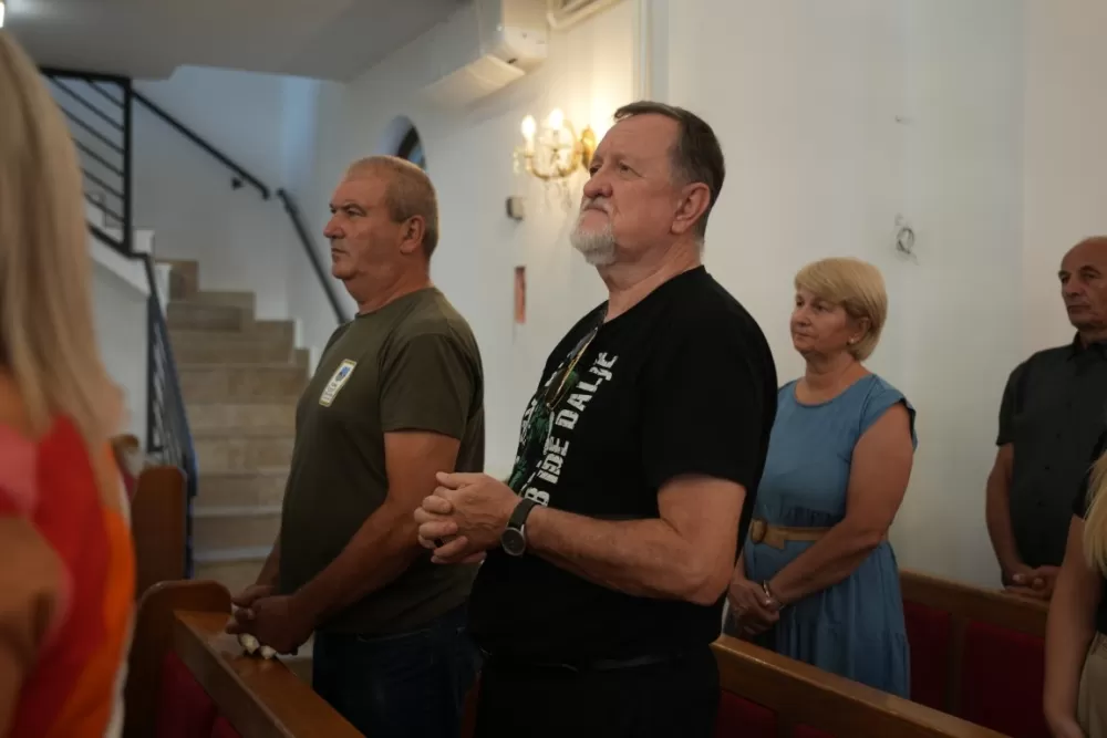 (FOTOGALERIJA) Proslavljen Dan općine Brodski Stupnik uz euharistijsko slavlje, polaganje vijenaca u čast poginulih branitelja i Svečanu sjednicu Općinskog vijeća 