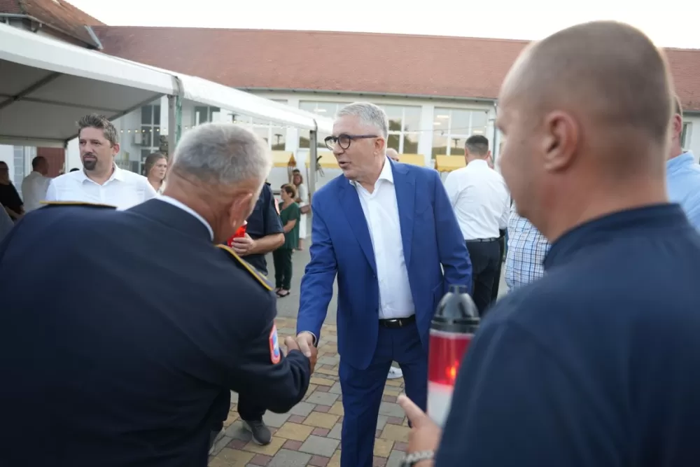 (FOTOGALERIJA) Proslavljen Dan općine Brodski Stupnik uz euharistijsko slavlje, polaganje vijenaca u čast poginulih branitelja i Svečanu sjednicu Općinskog vijeća 