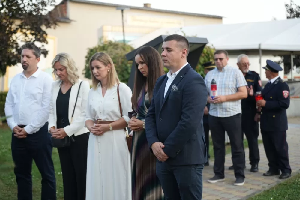 (FOTOGALERIJA) Proslavljen Dan općine Brodski Stupnik uz euharistijsko slavlje, polaganje vijenaca u čast poginulih branitelja i Svečanu sjednicu Općinskog vijeća 