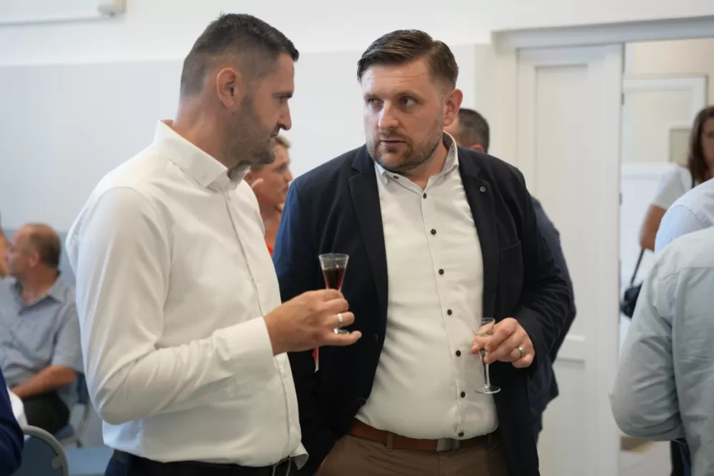 (FOTOGALERIJA) Proslavljen Dan općine Brodski Stupnik uz euharistijsko slavlje, polaganje vijenaca u čast poginulih branitelja i Svečanu sjednicu Općinskog vijeća 