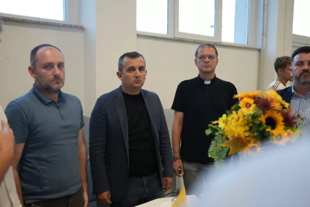 (FOTOGALERIJA) Proslavljen Dan općine Brodski Stupnik uz euharistijsko slavlje, polaganje vijenaca u čast poginulih branitelja i Svečanu sjednicu Općinskog vijeća 