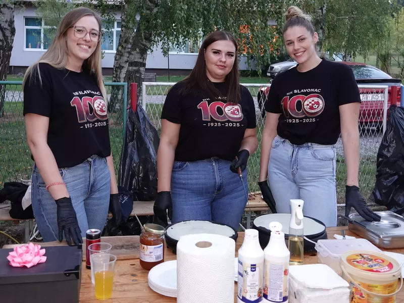 Snaše spretnim nogama gazile grožđe: Manifestacija koja gotovo četiri desetljeća uspješno spaja kulturu, tradiciju, enologiju i gastronomiju