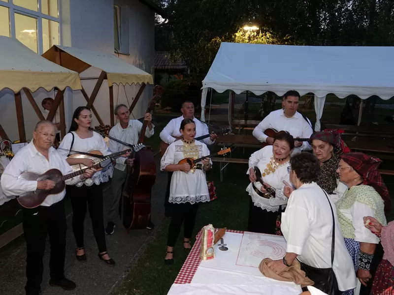Snaše spretnim nogama gazile grožđe: Manifestacija koja gotovo četiri desetljeća uspješno spaja kulturu, tradiciju, enologiju i gastronomiju