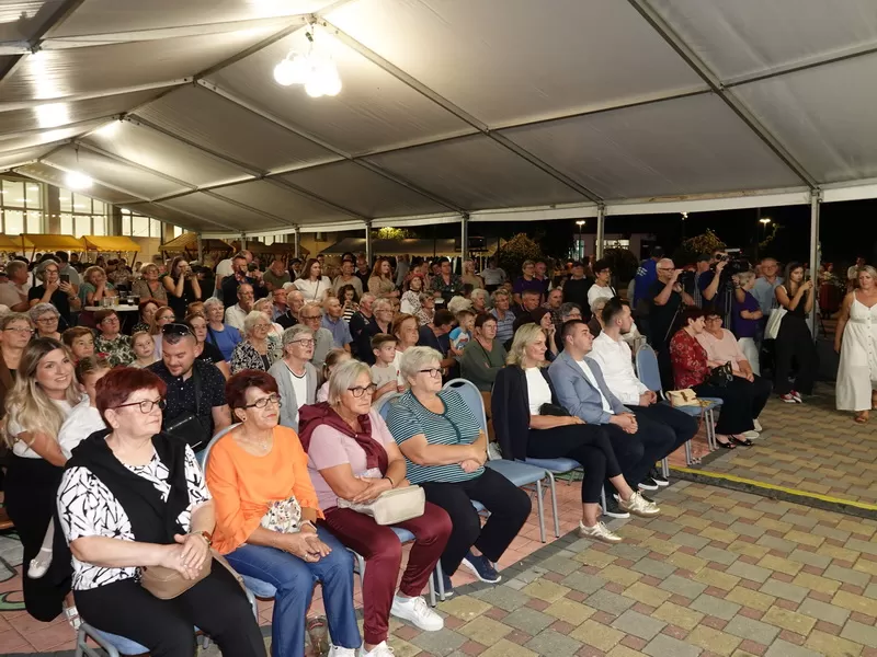 Snaše spretnim nogama gazile grožđe: Manifestacija koja gotovo četiri desetljeća uspješno spaja kulturu, tradiciju, enologiju i gastronomiju