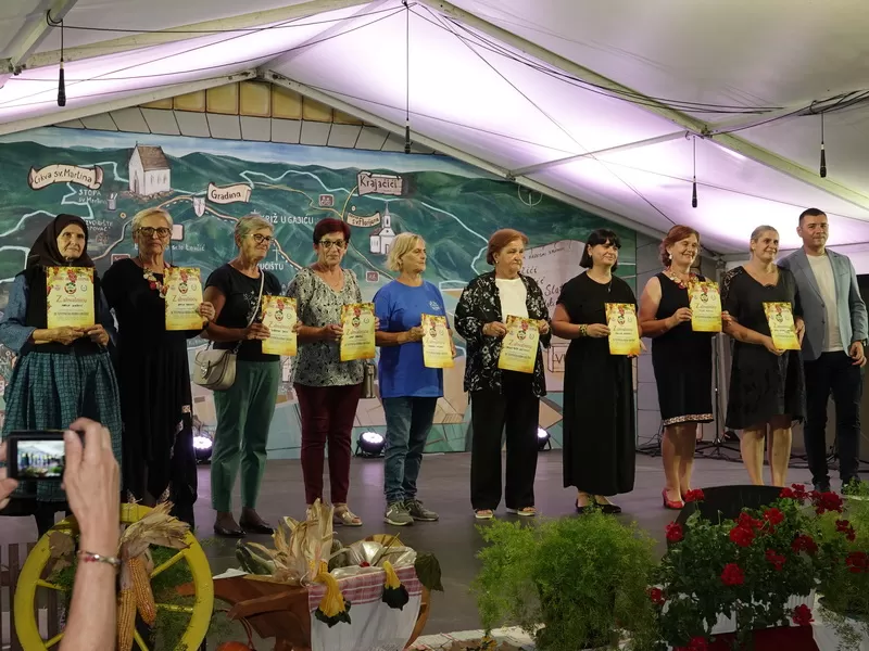 Snaše spretnim nogama gazile grožđe: Manifestacija koja gotovo četiri desetljeća uspješno spaja kulturu, tradiciju, enologiju i gastronomiju