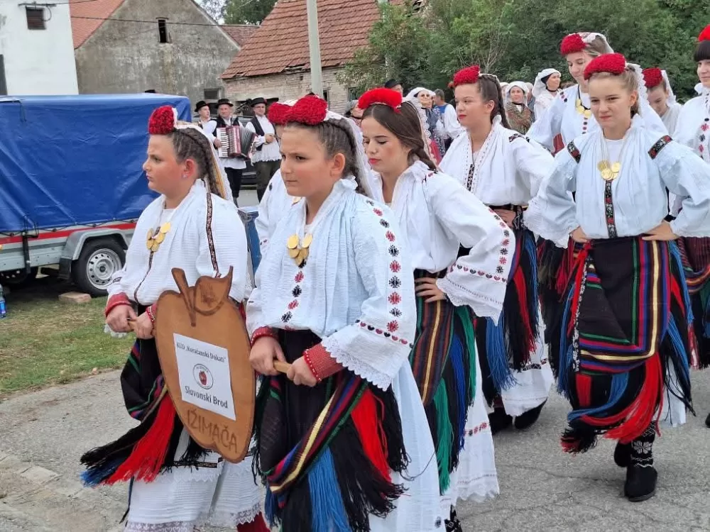 [FOTOGALERIJA] Sve onako kako se to nekad radilo: 44. Ižmača u Beravcima