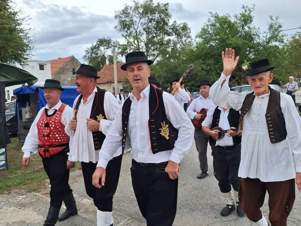 [FOTOGALERIJA] Sve onako kako se to nekad radilo: 44. Ižmača u Beravcima