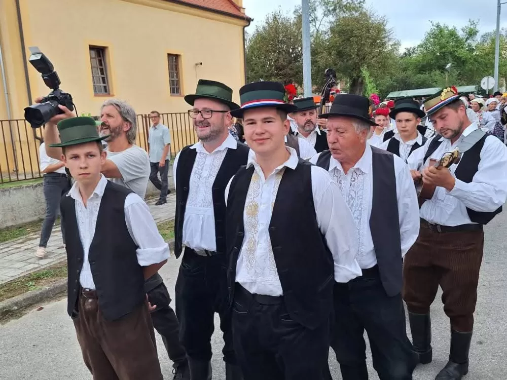 [FOTOGALERIJA] Sve onako kako se to nekad radilo: 44. Ižmača u Beravcima