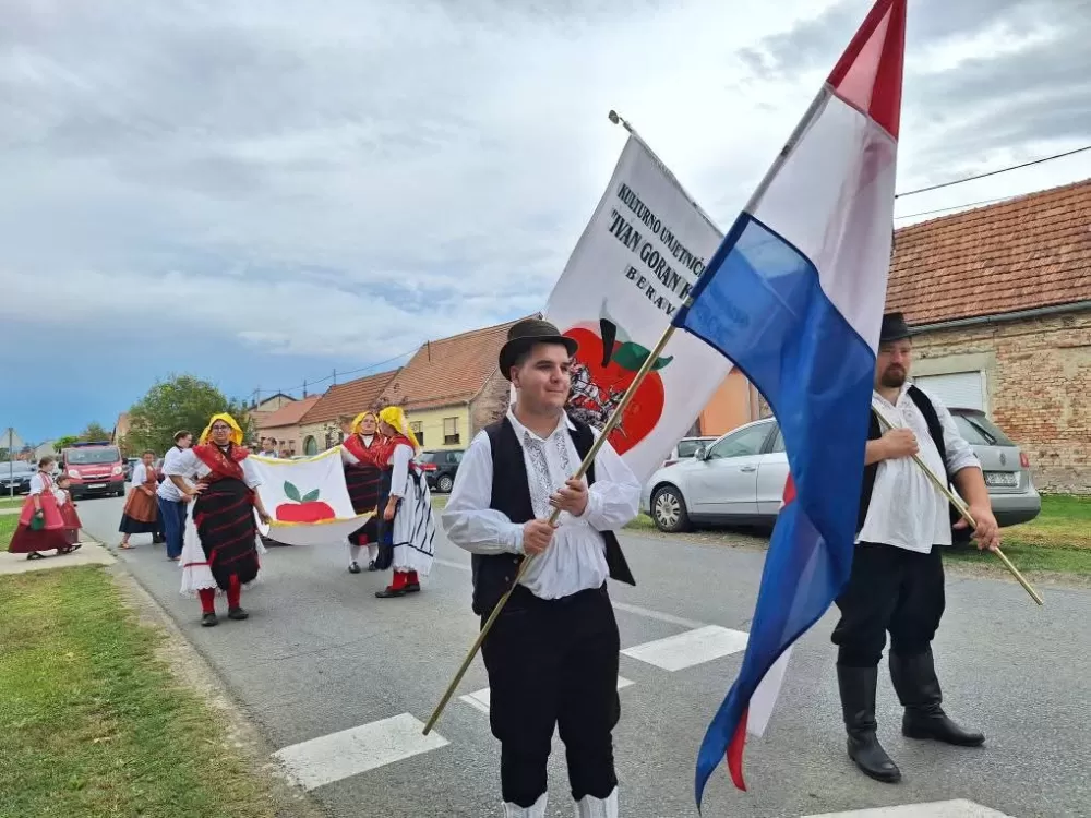 [FOTOGALERIJA] Sve onako kako se to nekad radilo: 44. Ižmača u Beravcima