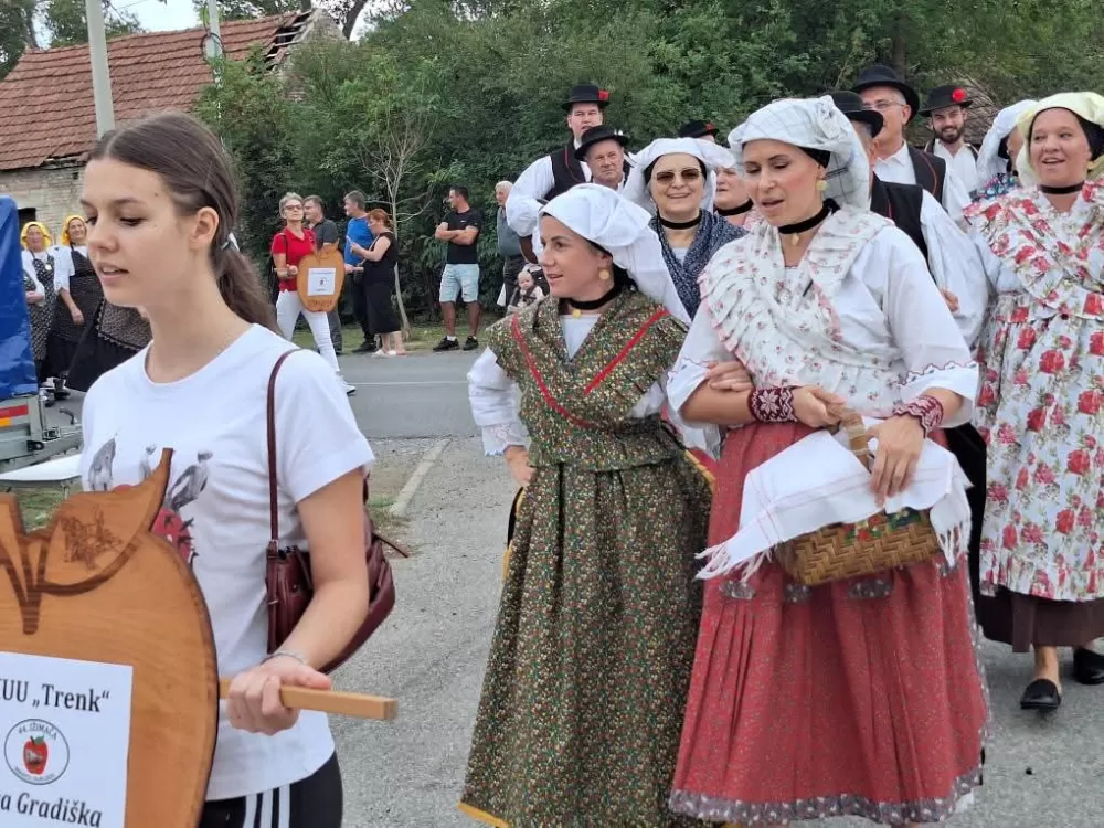 [FOTOGALERIJA] Sve onako kako se to nekad radilo: 44. Ižmača u Beravcima