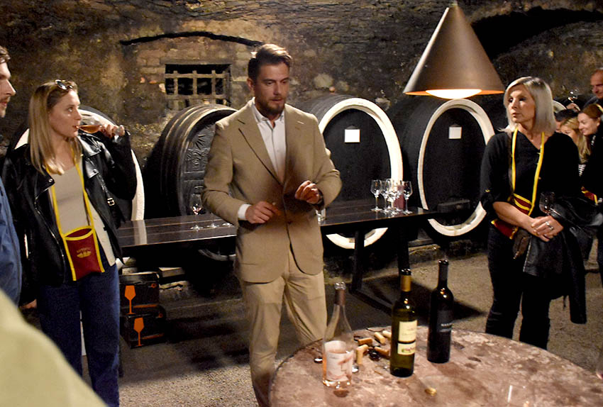U prigodi Martinja uz domaće i brojni ljubitelji vina iz inozemstva u podrumima kutjevačkih vinara [FOTO]