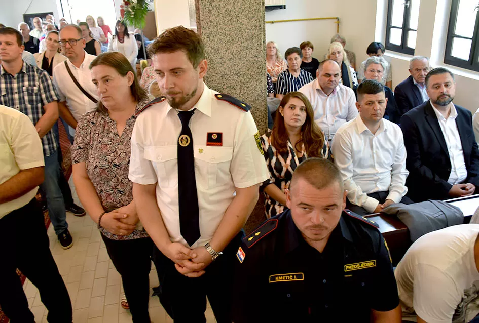 (FOTO) Velika svečanost u Alilovcima: Proslavljena 100. obljetnica kapelice Blažene Djevice Marije
