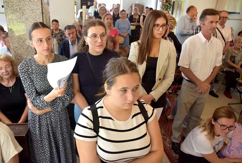 (FOTO) Velika svečanost u Alilovcima: Proslavljena 100. obljetnica kapelice Blažene Djevice Marije