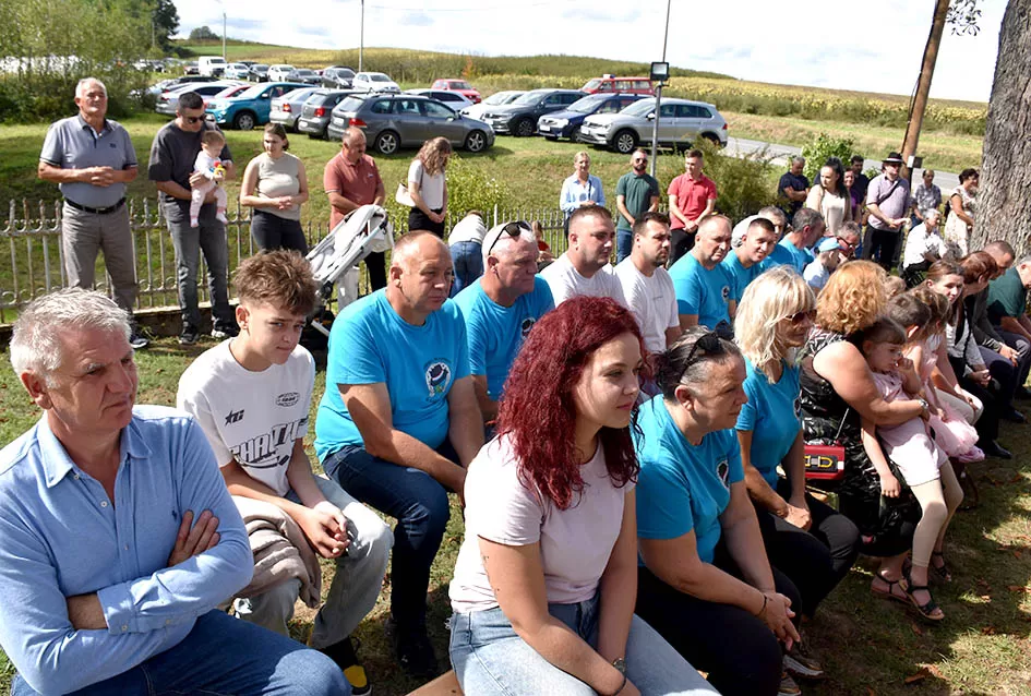 (FOTO) Velika svečanost u Alilovcima: Proslavljena 100. obljetnica kapelice Blažene Djevice Marije