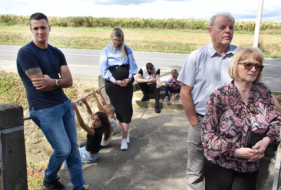 (FOTO) Velika svečanost u Alilovcima: Proslavljena 100. obljetnica kapelice Blažene Djevice Marije