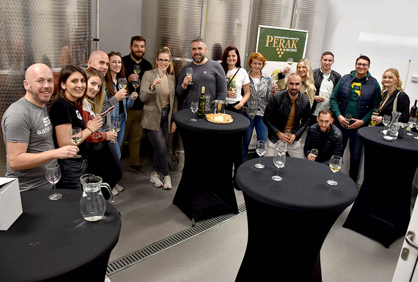 U prigodi Martinja uz domaće i brojni ljubitelji vina iz inozemstva u podrumima kutjevačkih vinara [FOTO]