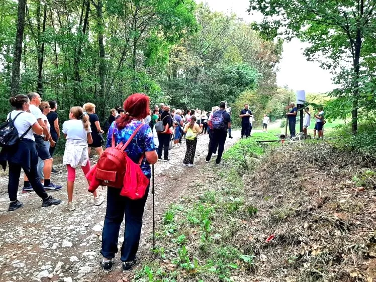 KRIŽNI PUT POŽEŠKA KOPRIVNICA-KLIKUN: Tradicionalno hodočašče predvodio pleternički župnik Dragan Hrgić 