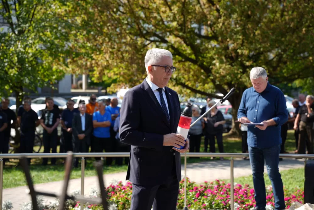 Zaslužnima dodijeljene zahvalnice i priznanja uz Dan hrvatskih branitelja Brodsko-posavske županije