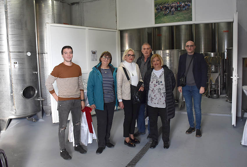 U prigodi Martinja uz domaće i brojni ljubitelji vina iz inozemstva u podrumima kutjevačkih vinara [FOTO]