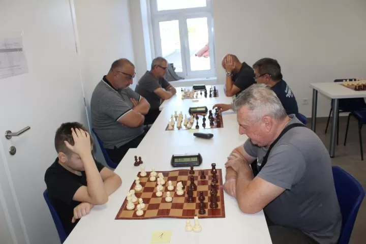 ŠAHOVSKI TURNIR U BRESTOVCU: Pobjednik drugokategornik Pero Antolović iz Ivankova